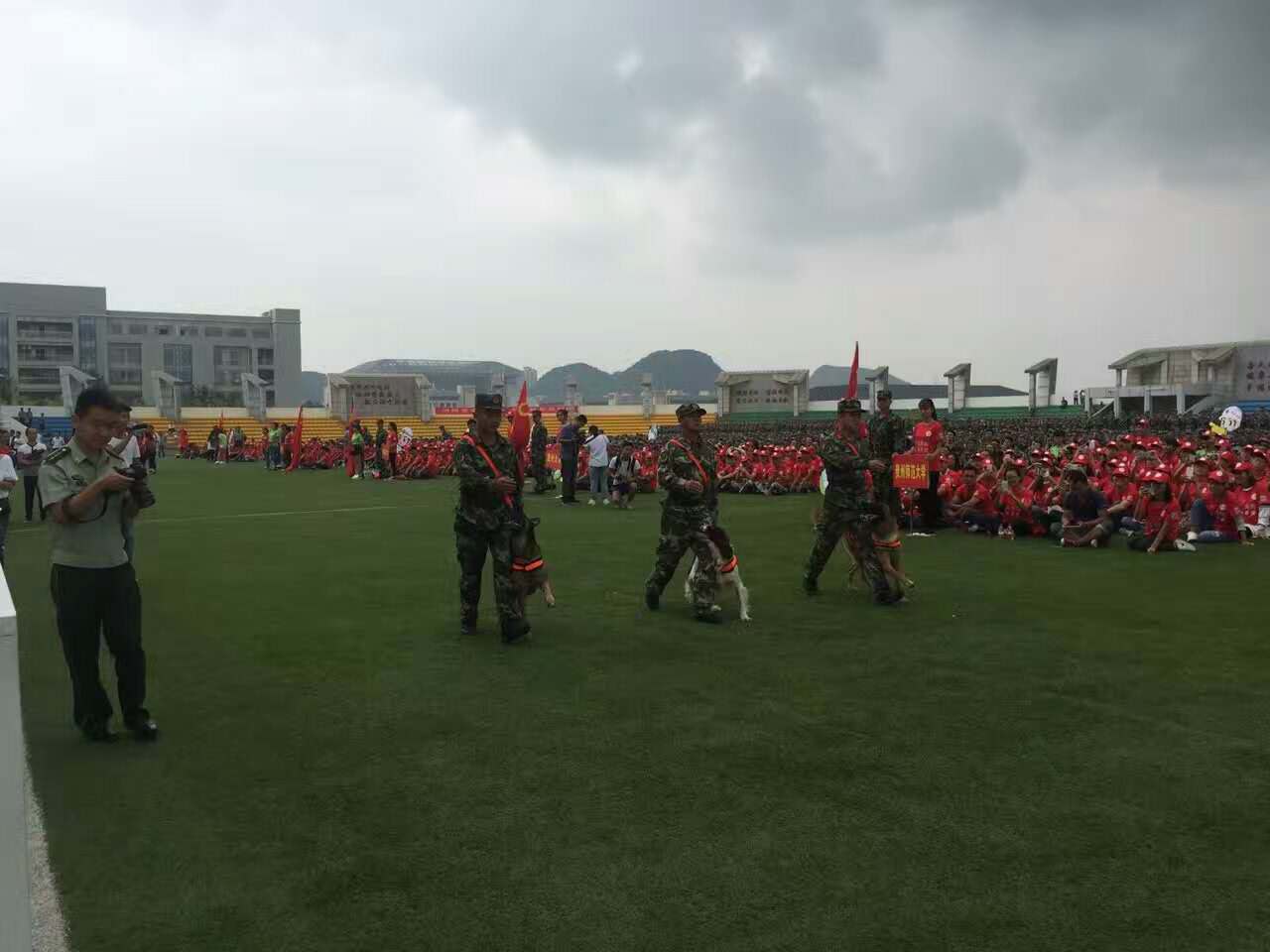 2016年全省消防宣傳進(jìn)軍訓(xùn)暨首屆高校（校際）消防技能大比拼活動(dòng)